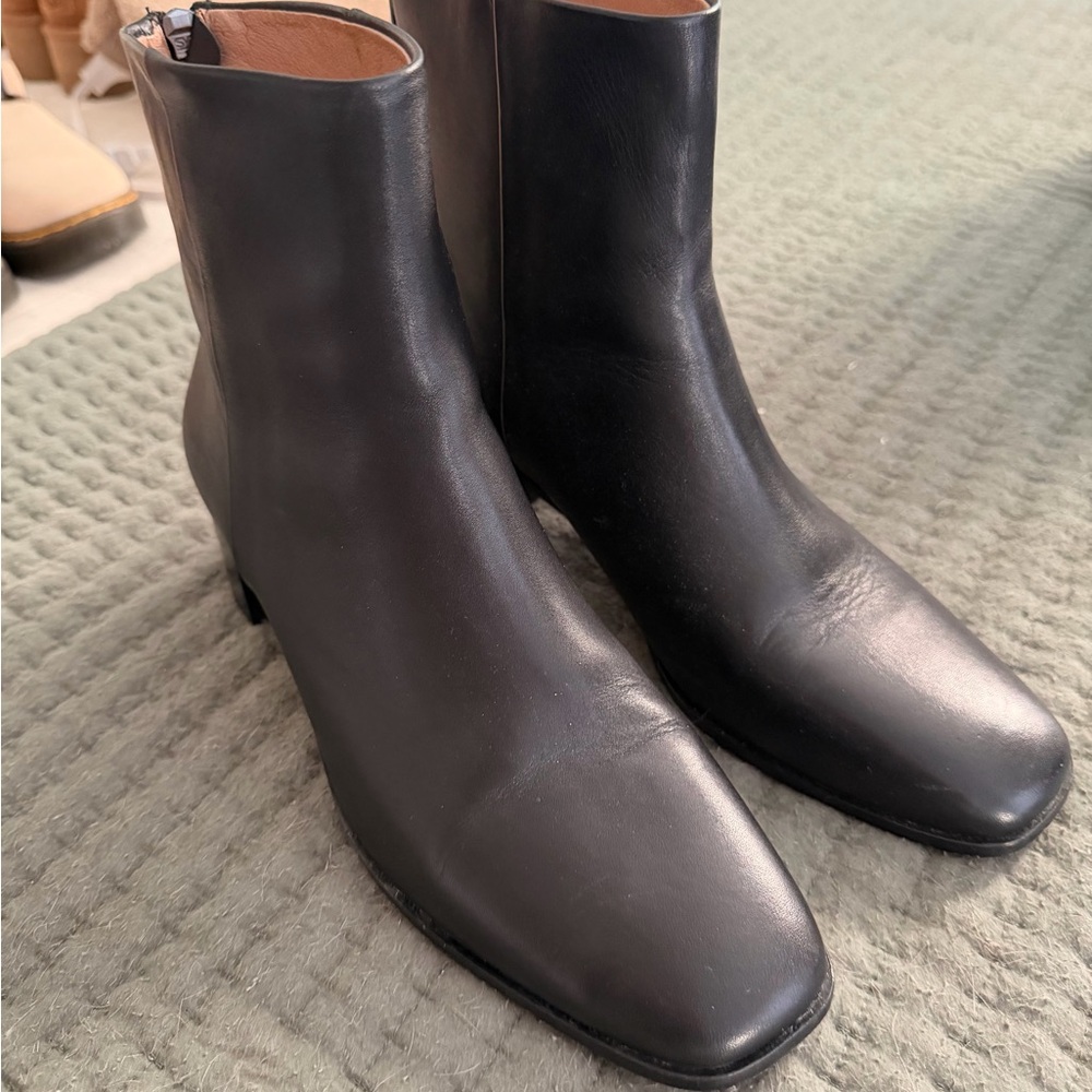 Madewell ‘The Essex’ Ankle Boots in black